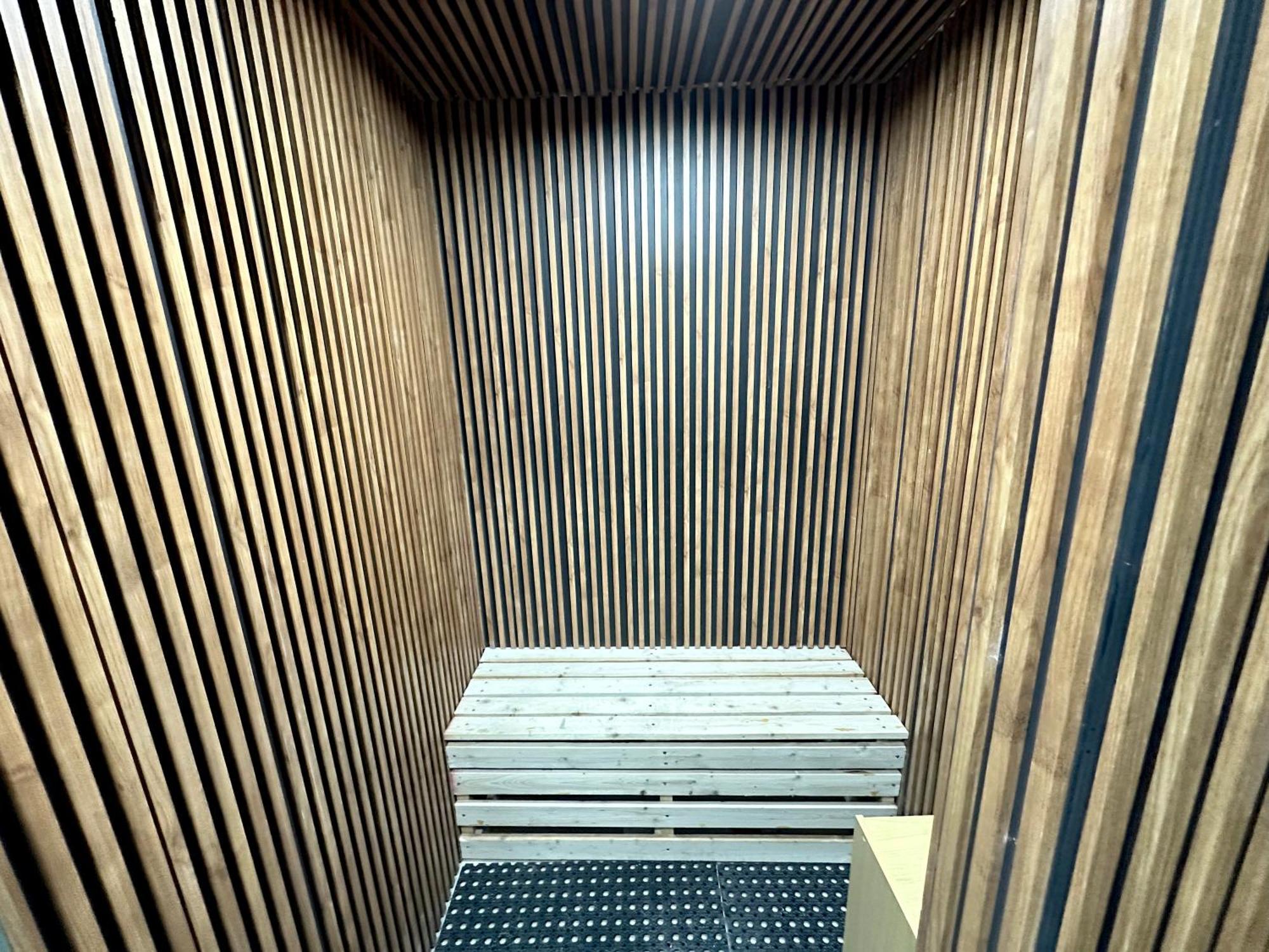 The Victory Hotel Doha Extérieur photo